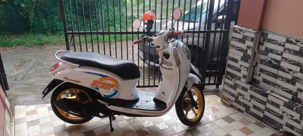 Honda scoopy 2016