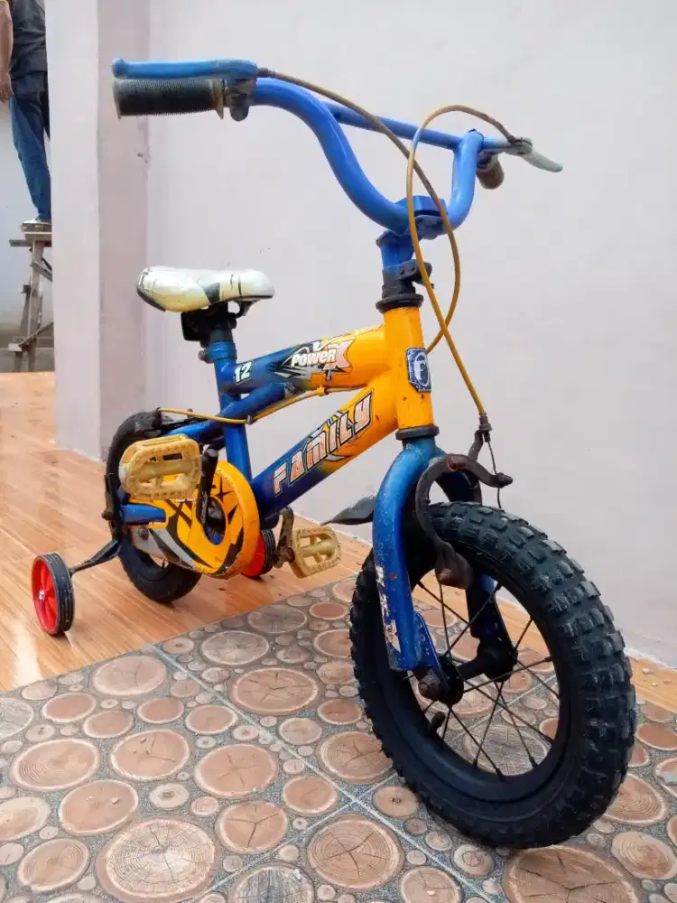 Sepeda BMX 12/Pemula FAMILY.