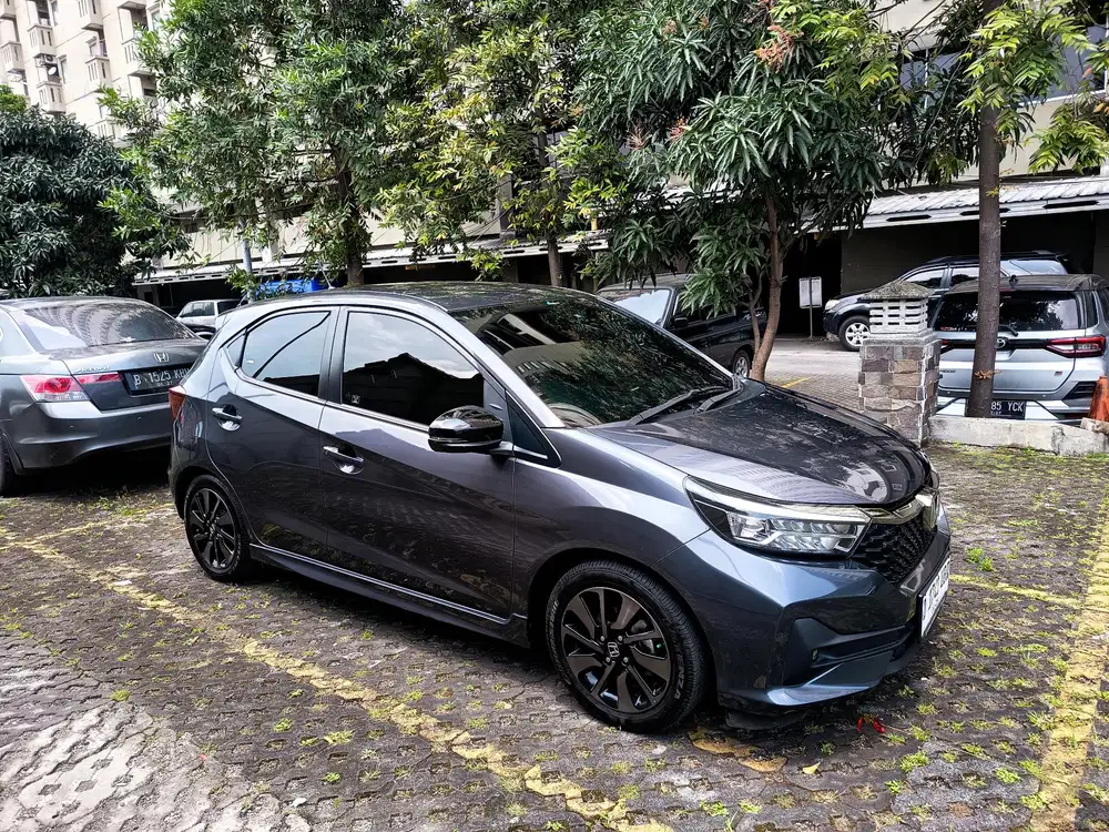 Honda Brio RS 1.2 CVT 2024 Matic - Bensin