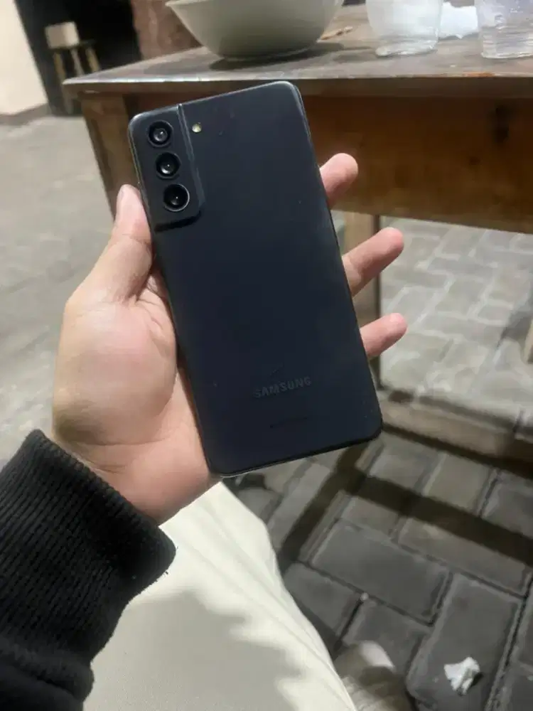 Samsung s21 fe 5G 8/256 hp+ kabel