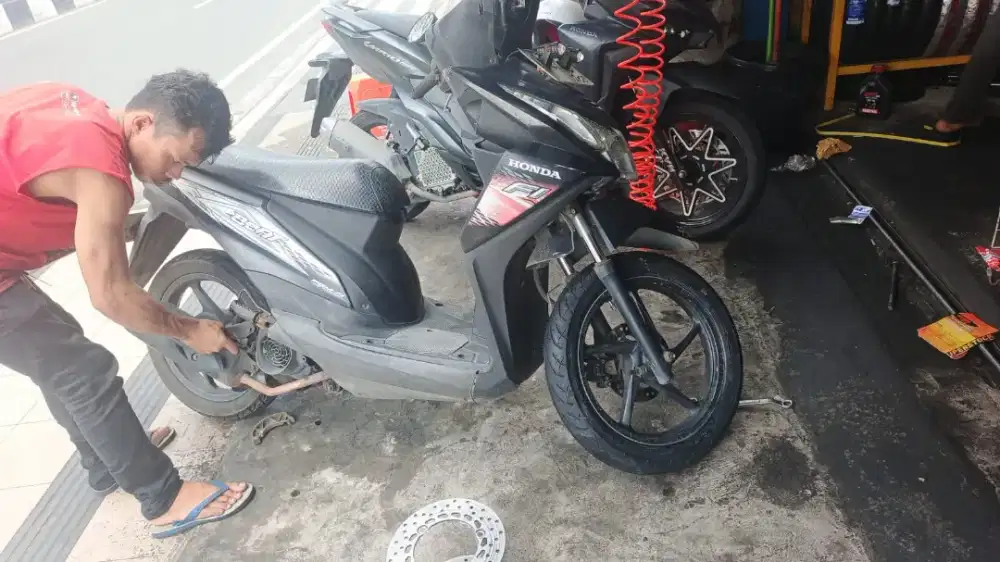 Honda beat tahun 2014
