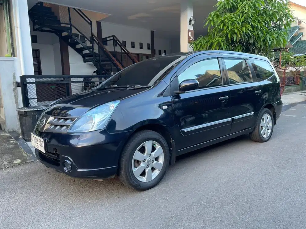 Nissan Grand livina 2009 Bensin