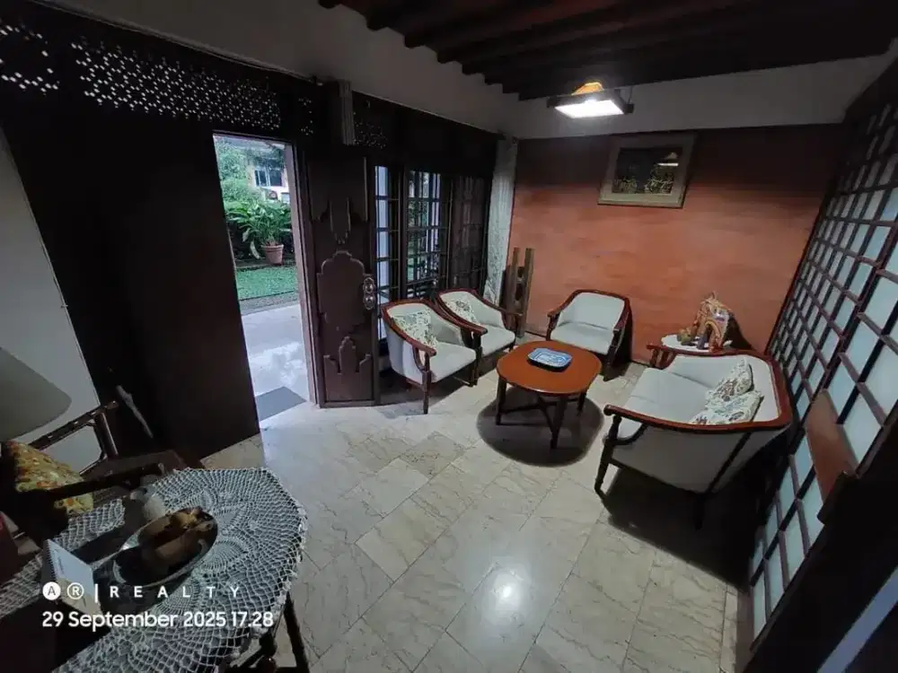 DIJUAL Rumah MURAH dibawah NJOP Bangunan Bernuansa Bali Di Cisitu sayap Dago dekat Kampus ITB Bandung kota