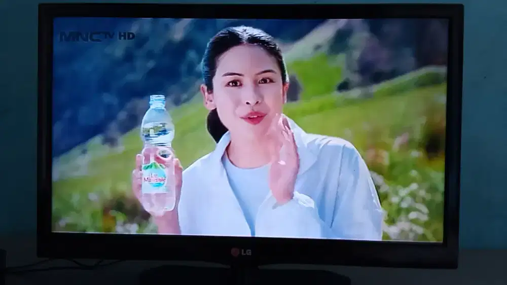 LED TV LG 22 IN + STB mys