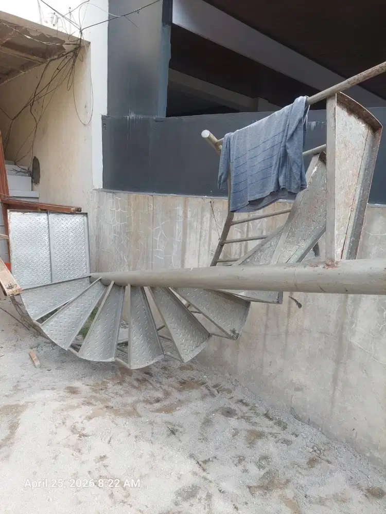 Tangga putar murah tinggal pasang