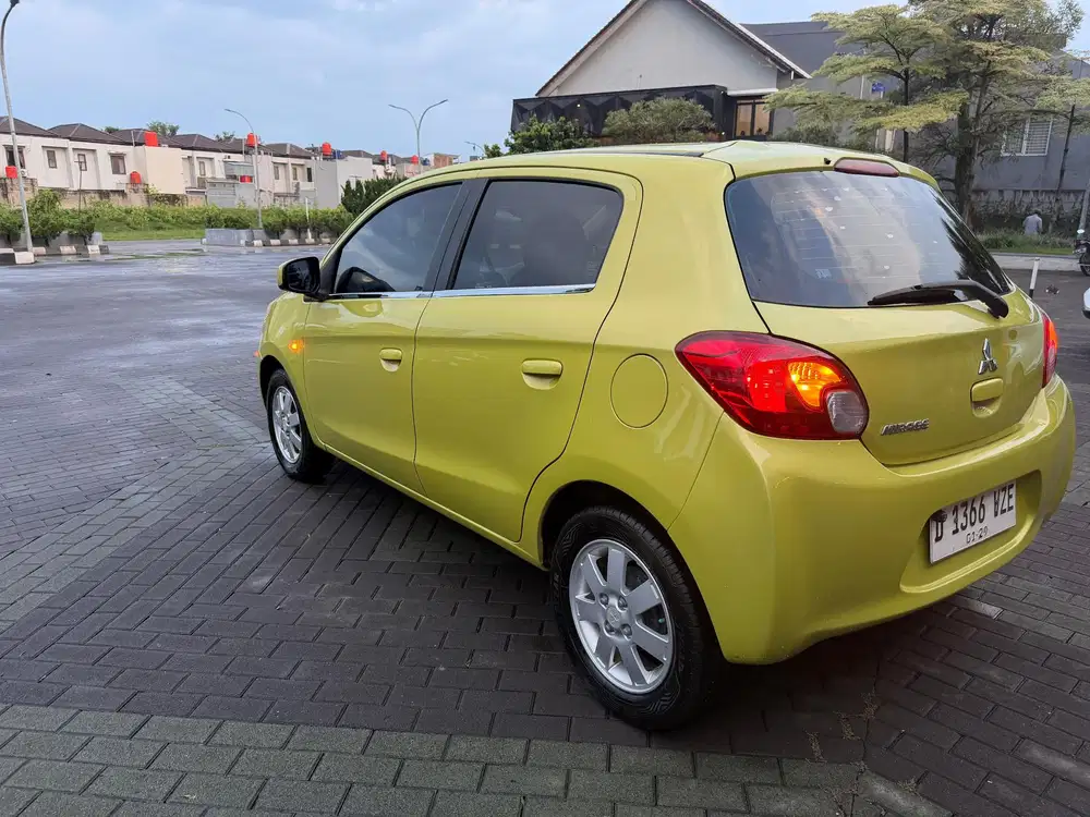 Mitsubishi Mirage 2012 Bensin