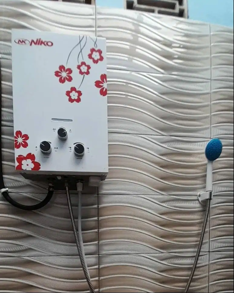 Water Heater Niko ^ Pasang Tempel