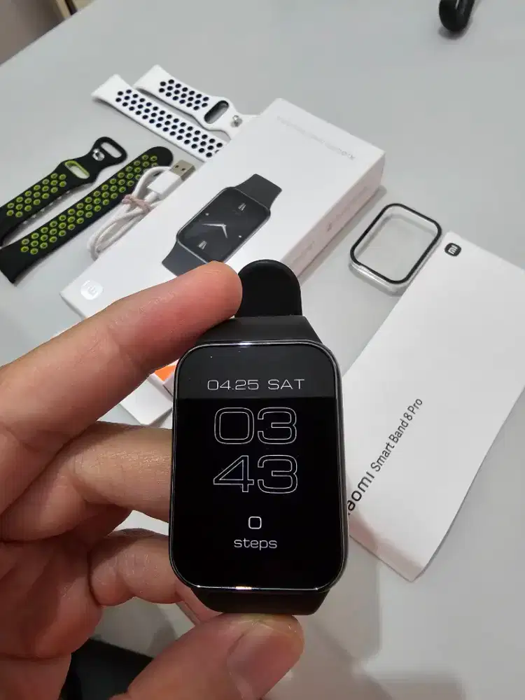 Xaomi Smart Band 8 Pro. Bekas like new bonus 2 strap dan anti gores