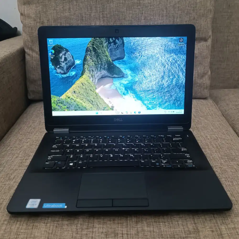 Laptop Dell 7270 core i5 ram 12gb ssd 512gb backlight keyboard