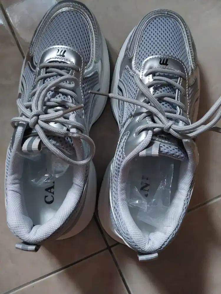 DIJUAL SEPATU MERK CANI