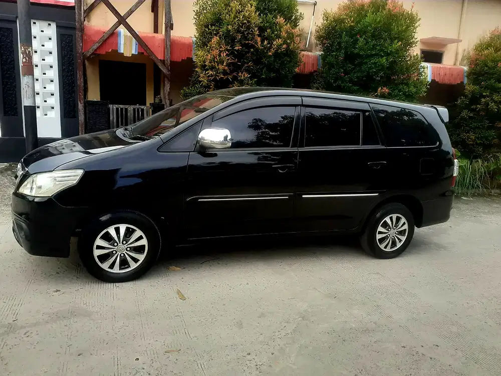 Toyota Kijang Innova 2015 Bensin