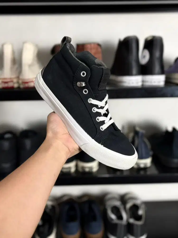 converse midle black