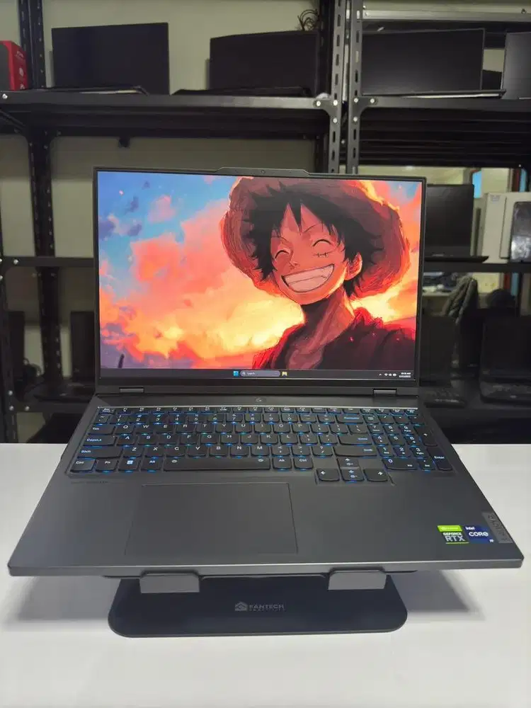 LAPTOP GAMING LENOVO LEGION PRO 7i GEN 8 RTX 4090