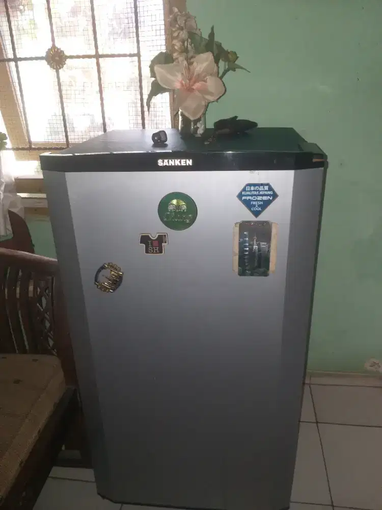 Kulkas 1 pntu baru 2 th an lengkap sgt dngin normal free lalamove dkt