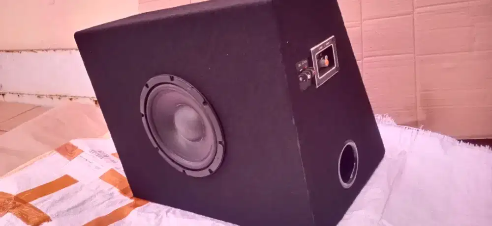 Speaker Subwoofer Aktif