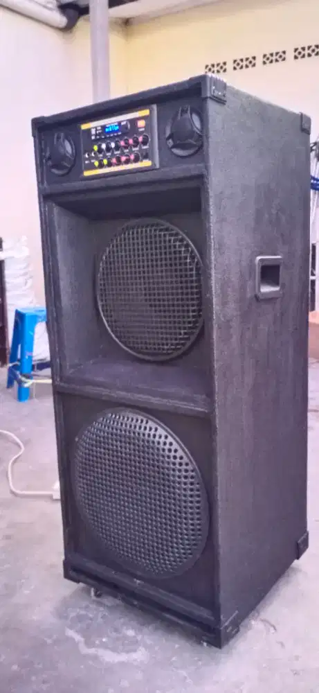 Speaker Aktif super besar