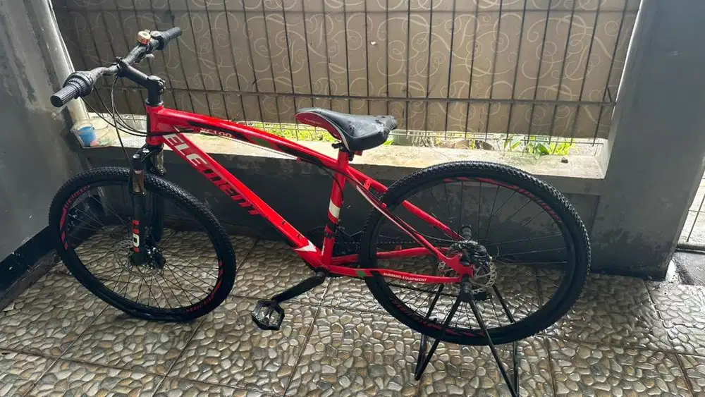 Sepeda Gunung Element XC100