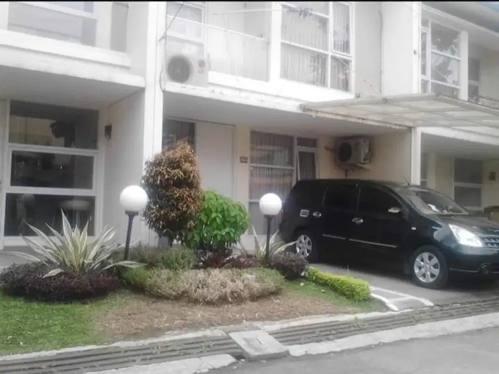 Rumah 2 Lantai Minimalis Modern di Komplek Pasir Pogor Ciwastra Margacinta dekat Margahayu Raya