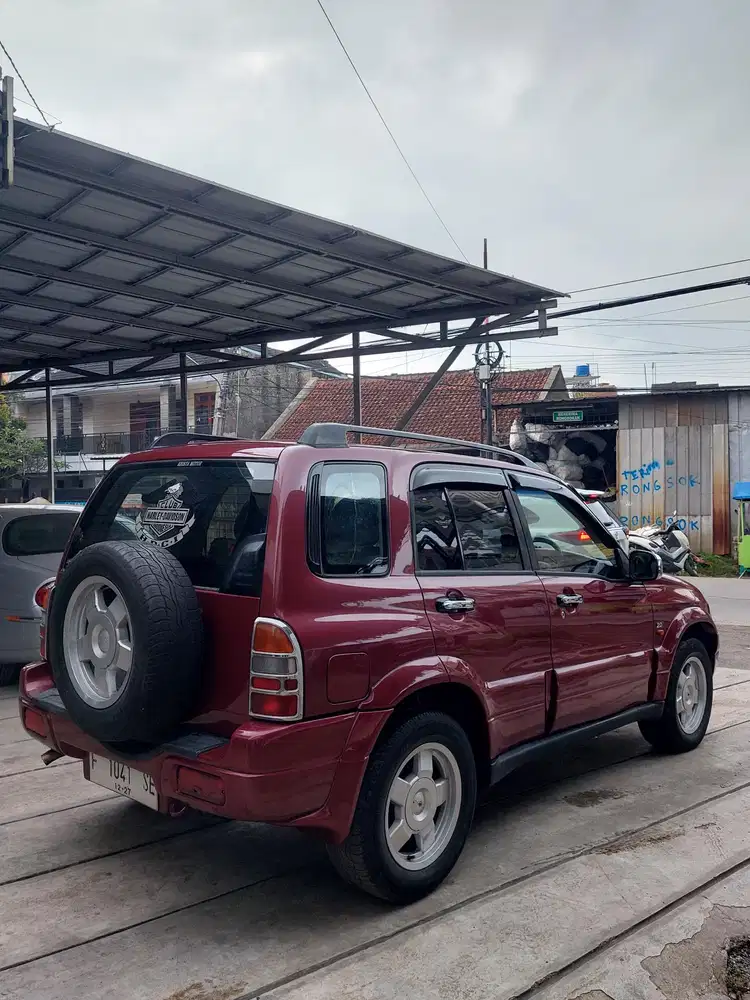 Suzuki Escudo 2001 Bensin