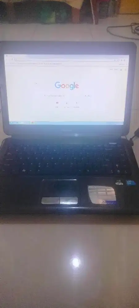 jual laptop asus type k40IN 4gb 320 gb kondisi normal  fungsi semua