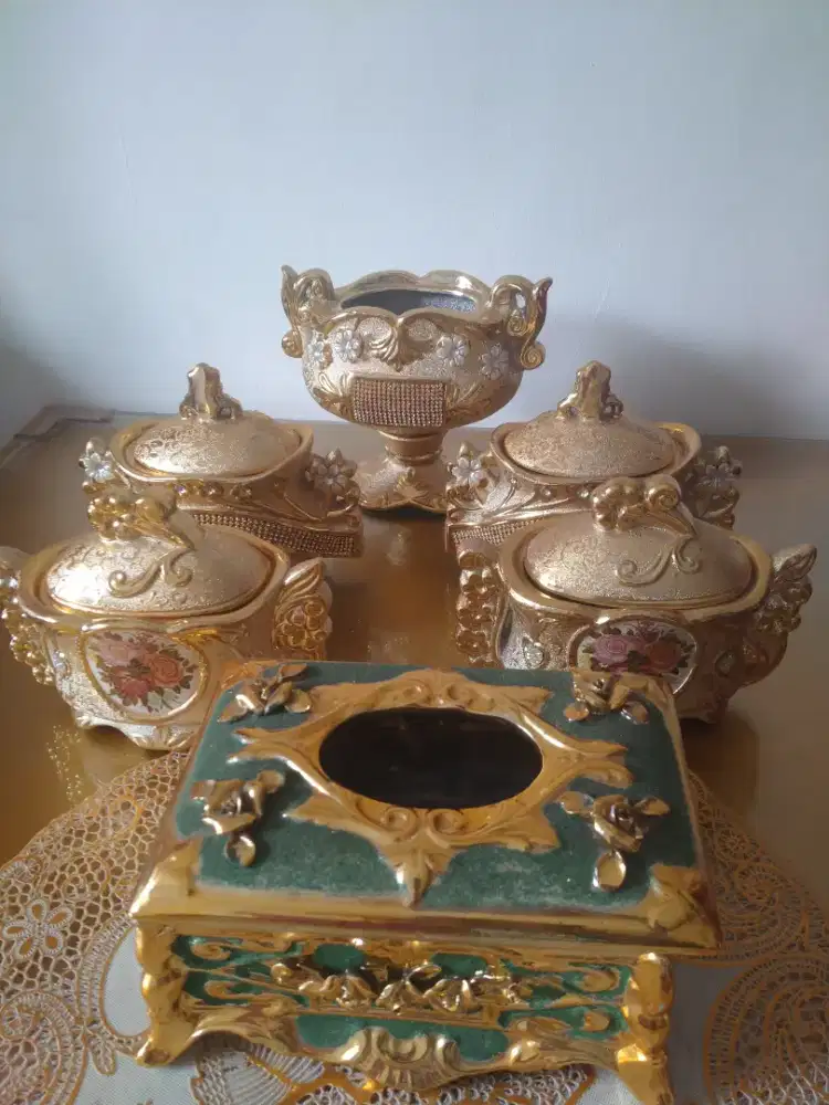 toples hias kramik gucci