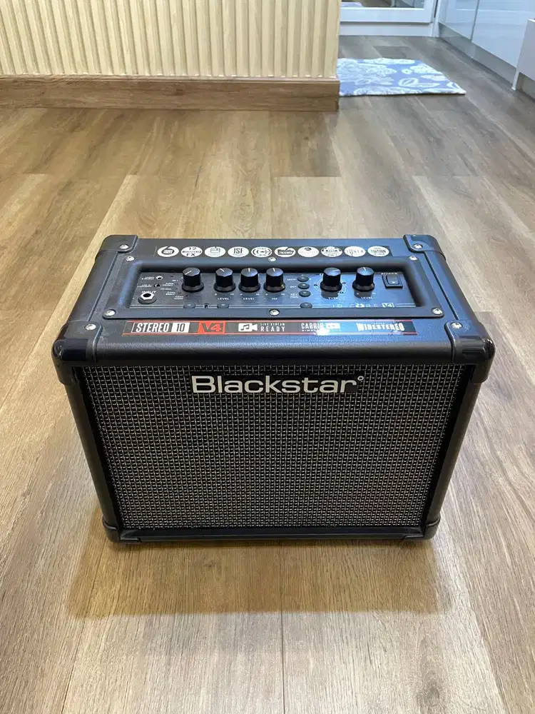 Blackstar ID Core 10 V4 guitar amplifier with Built In Effects and Aud