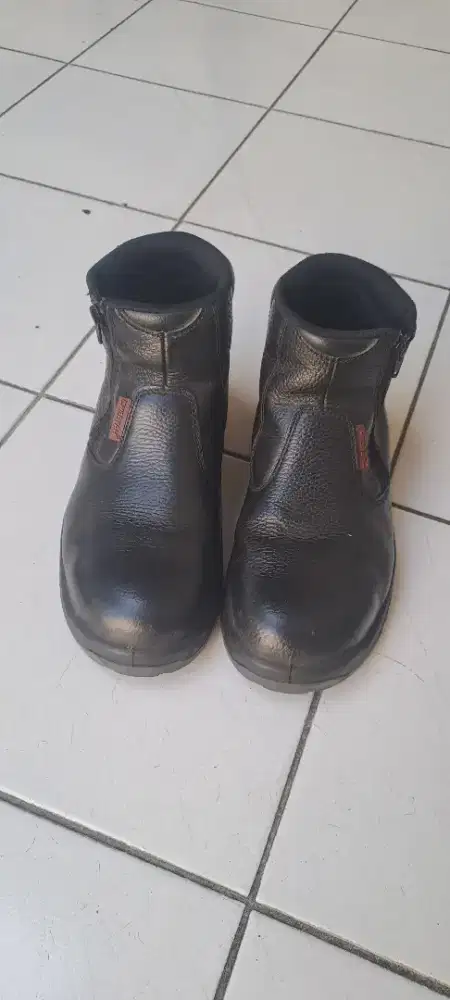 Jual sepatu safety cheetah ori no 8/42