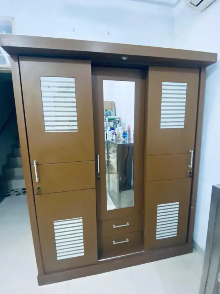Lemari Pakaian -+ 60x150x180