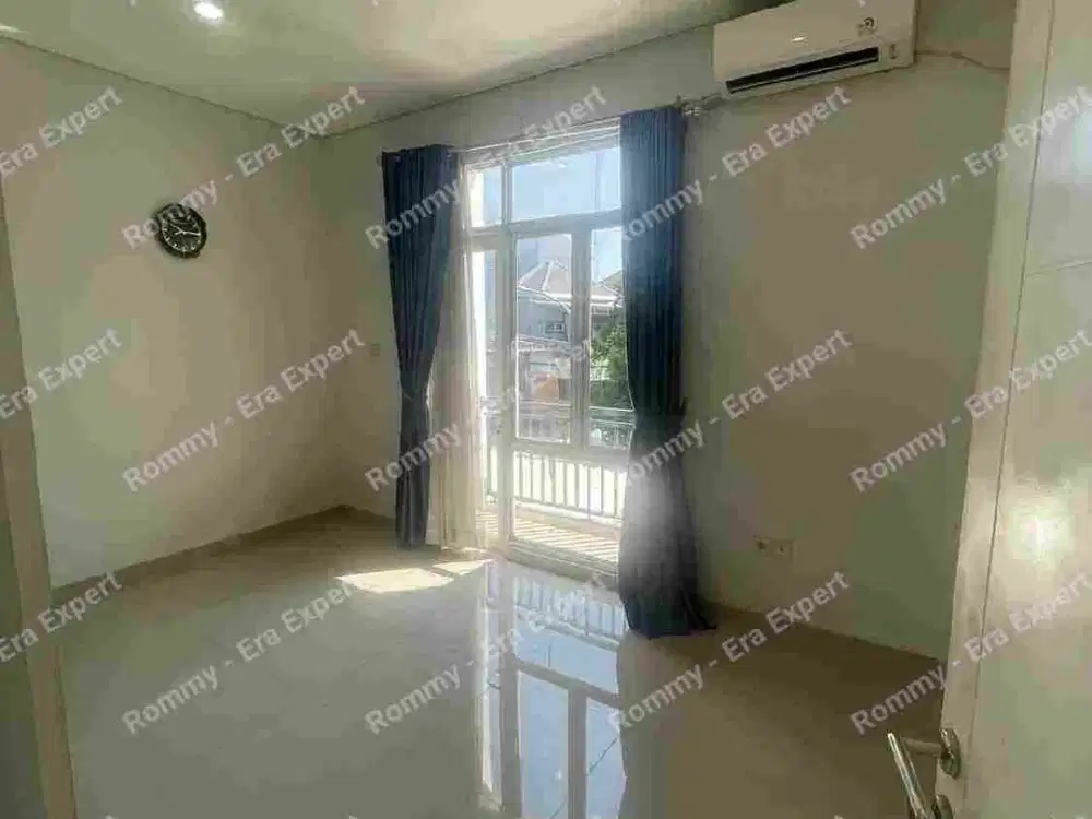 Dijual Rumah 2 Lantai Siap Huni Harga Murah Lokasi dekat Stasiun MRT di Metland Cakung Jakarta Timur