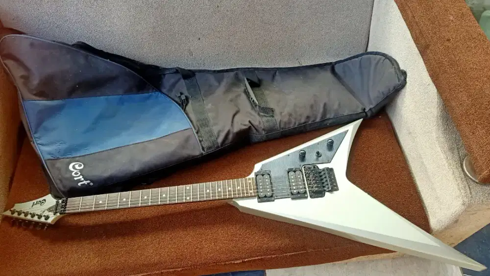 Gitar elektrik cort flying V VX-2V original