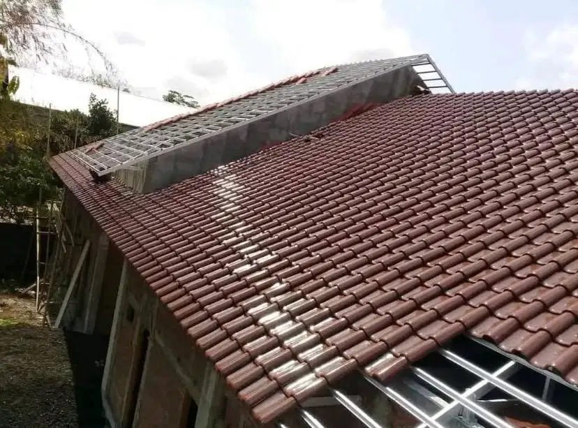 Baja ringan & plafon  terpasang