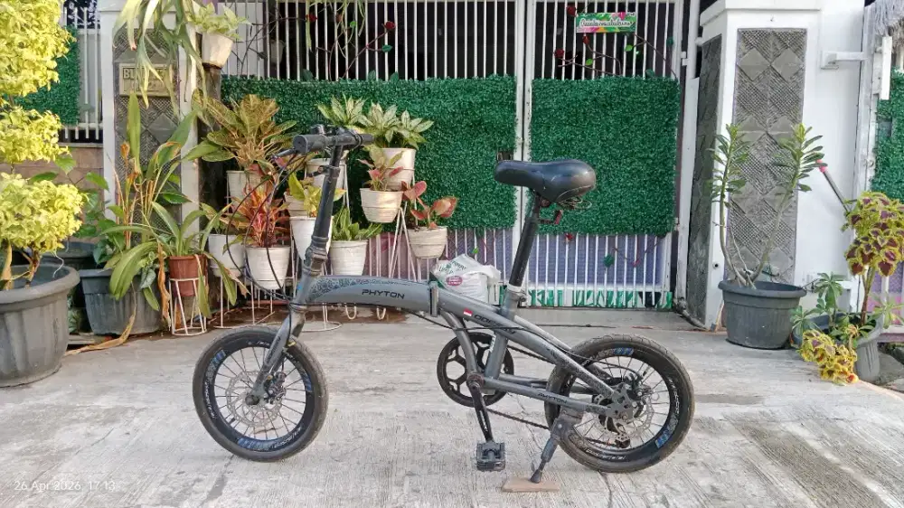 Sepeda Lipat odessy phyton bagus, berfungsi normal rem cakram
