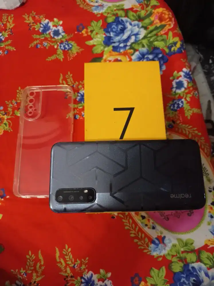Realme 7 ram 8/128gb lengkap mulus dan normal