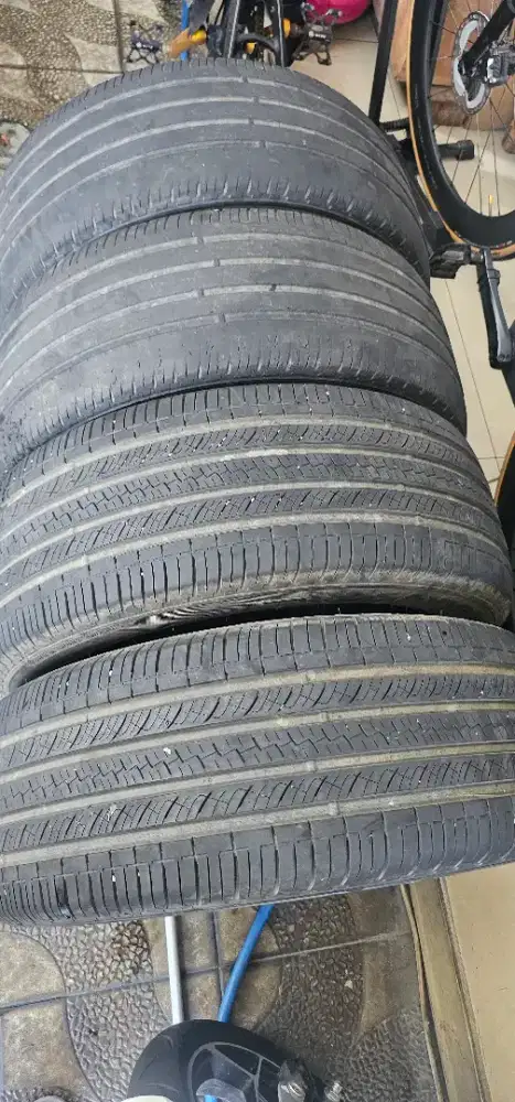 Ban bekas 235/55 R18 merk GT Radial savero