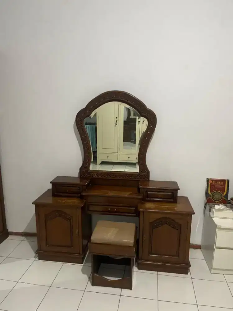 Meja Rias Kayu Jati