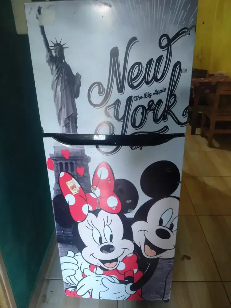 Kulkas 2 pintu LG INVERTER normal BELUM PERNAH SERVICE jual 1.3 jt