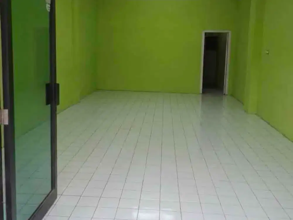 Ruang Usaha di Boulevard Utama Gading Serpong cocok untuk Kantor / Tempat Les / Salon / Barber / Gudang Bisa Sewa Per Lantai