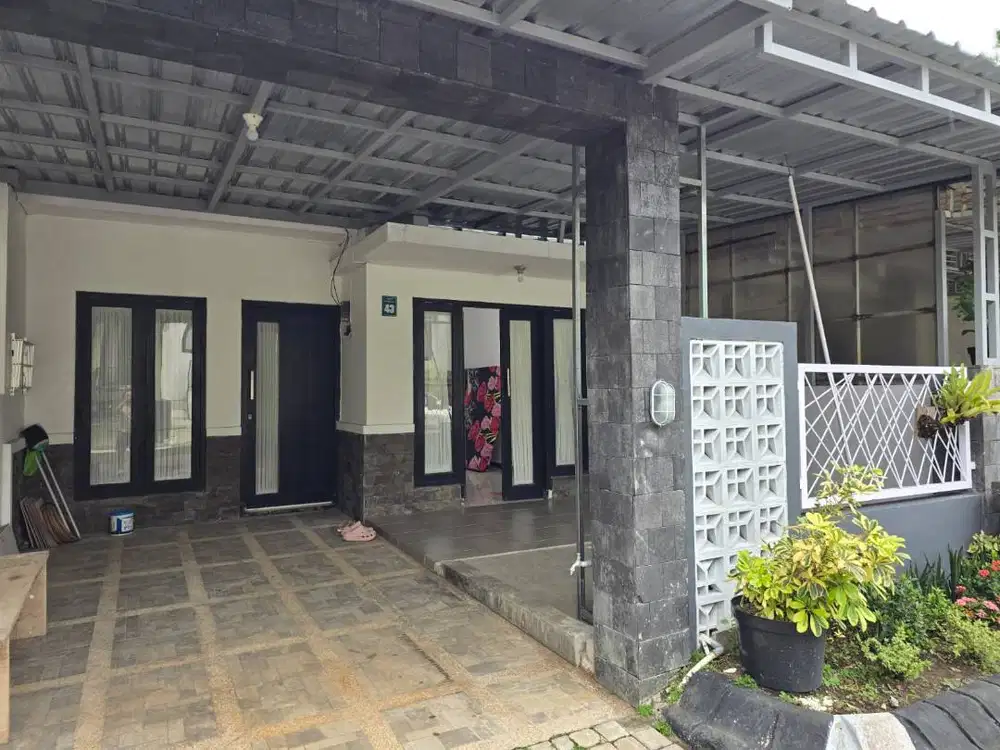 Dijual Rumah di kawasan elit, 0 jalan raya satu komplek dg EL Hotel