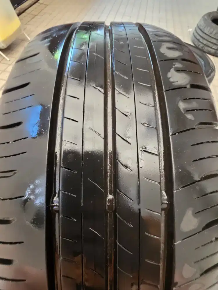 Ban Dunlop Enasave 205/55/R16 Tahun 2022