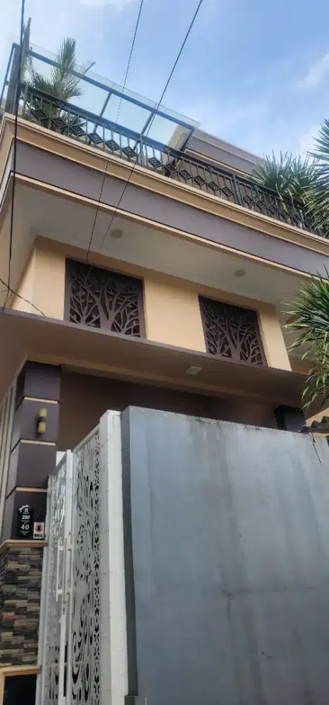 Di jual.rumah dan tempat usaha butik