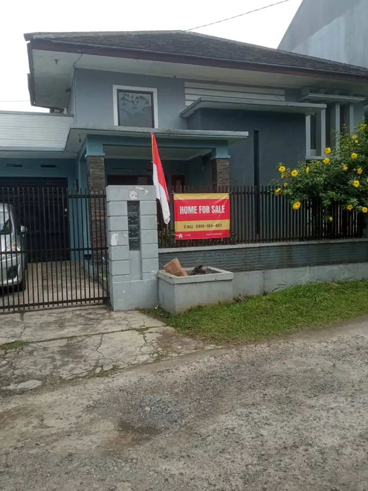 JUAL RUMAH VILLA