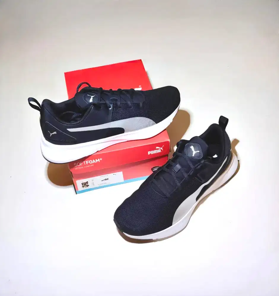 Sepatu Pria Puma Flyer Runner Black
