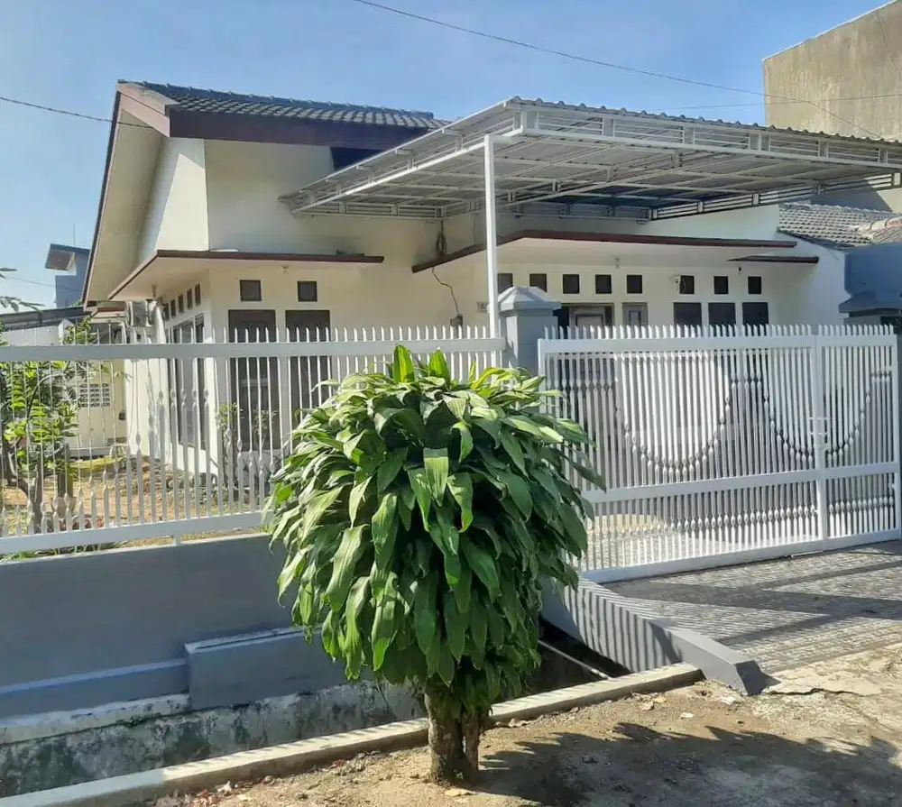 DIKONTRAKKAN RUMAH STRATEGIS - FULL FURNISH