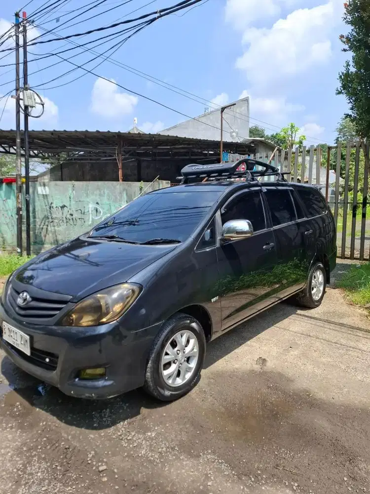 Kijang Innova Tipe G 2010 Metik