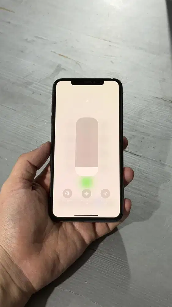 Iphone Xs Max 256GB Gold Resmi Ibox Hp charger