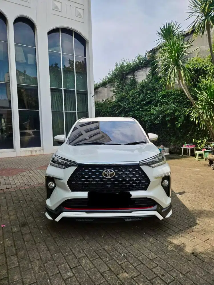 Veloz Q A/T (KM 20RBn)