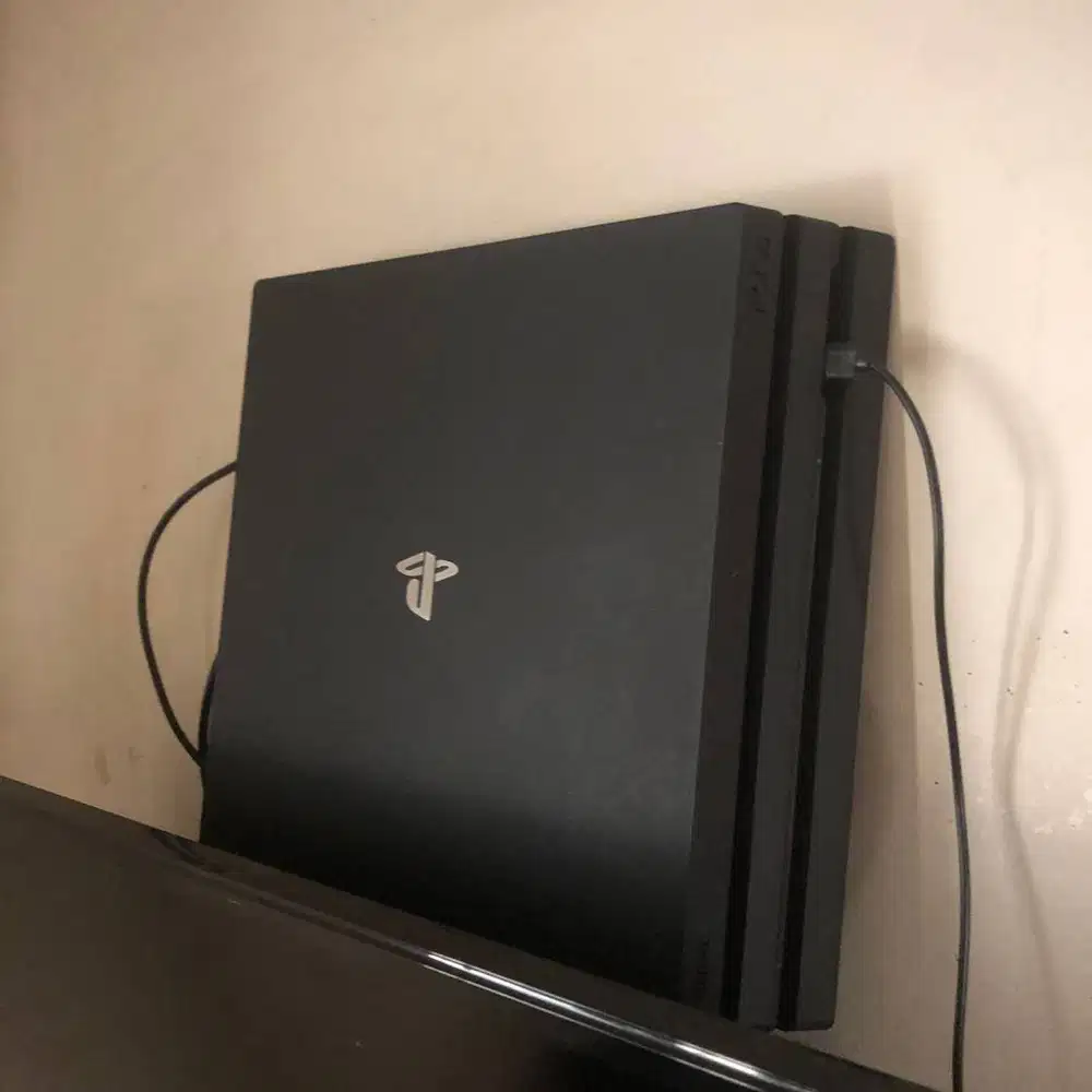 Playstation 4 Original (NO HEN). 1 TB - 2 Console + Games