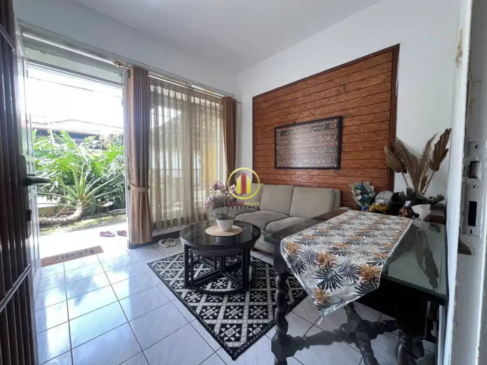 Rumah TERAWAT Strategis Turangga Sayap Buah Batu - Lebar Muka 10m - Turun Harga!