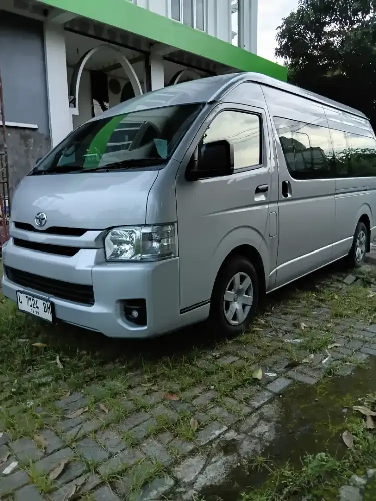 Jasa sewa hiace