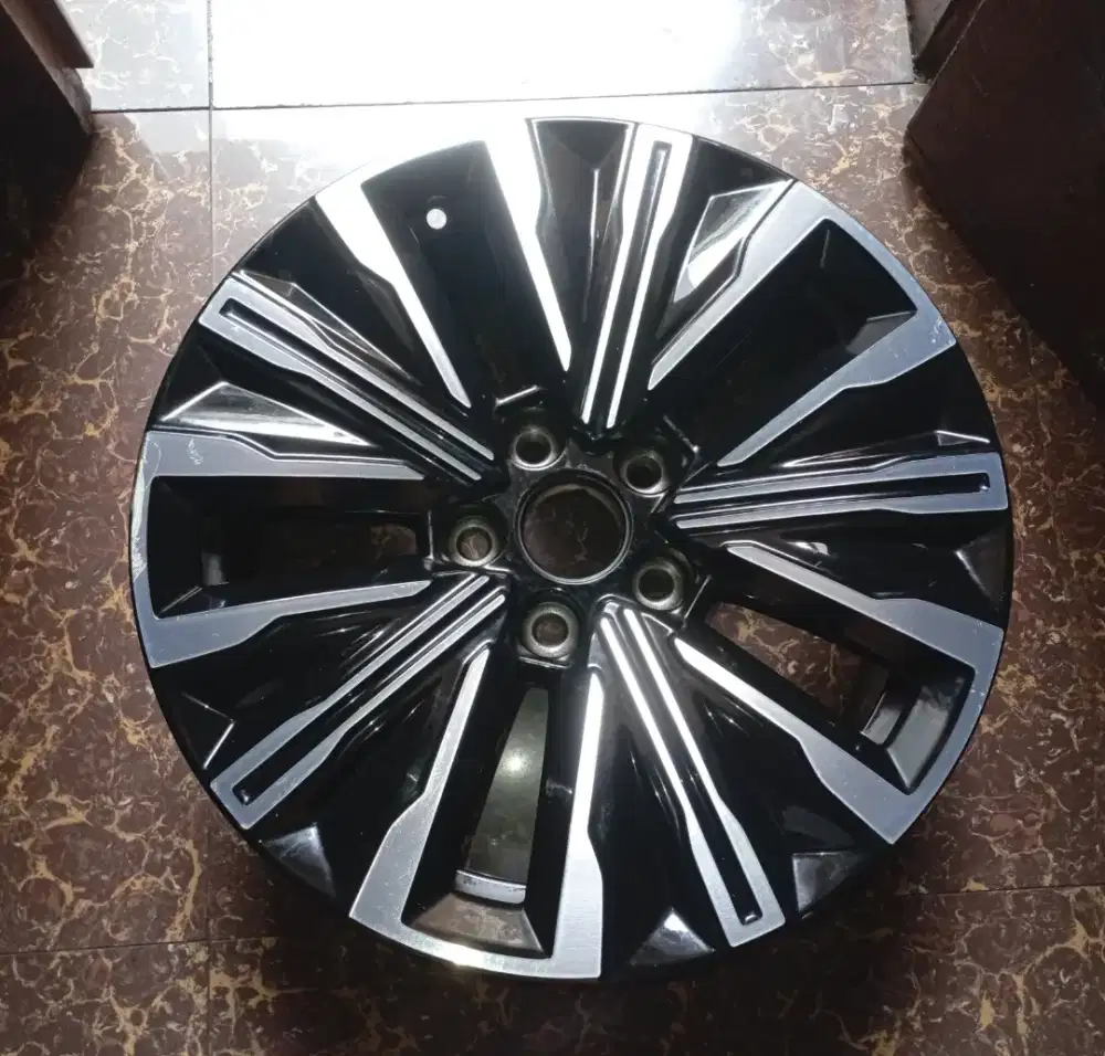 Velg Darion R17 Wuling Almaz Darion,Cortez,Apv,Ertiga,xl7,Camry,luxio